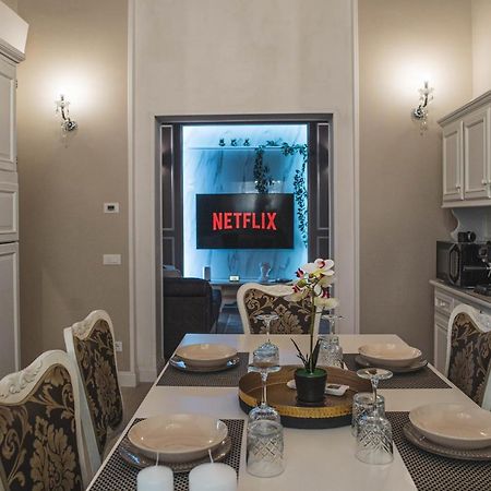 Belvedere Luxury Apartment, View On The Lucca Walls Ngoại thất bức ảnh